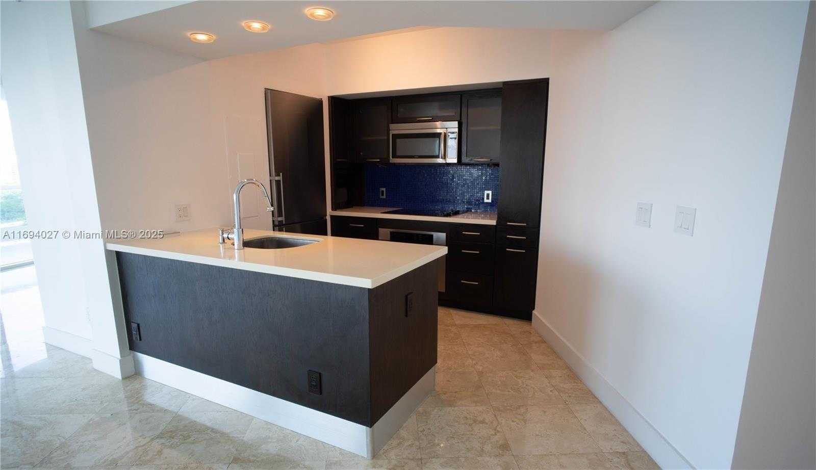 Small Image of 2127 BRICKELL AVE #1406, Miami Number 9