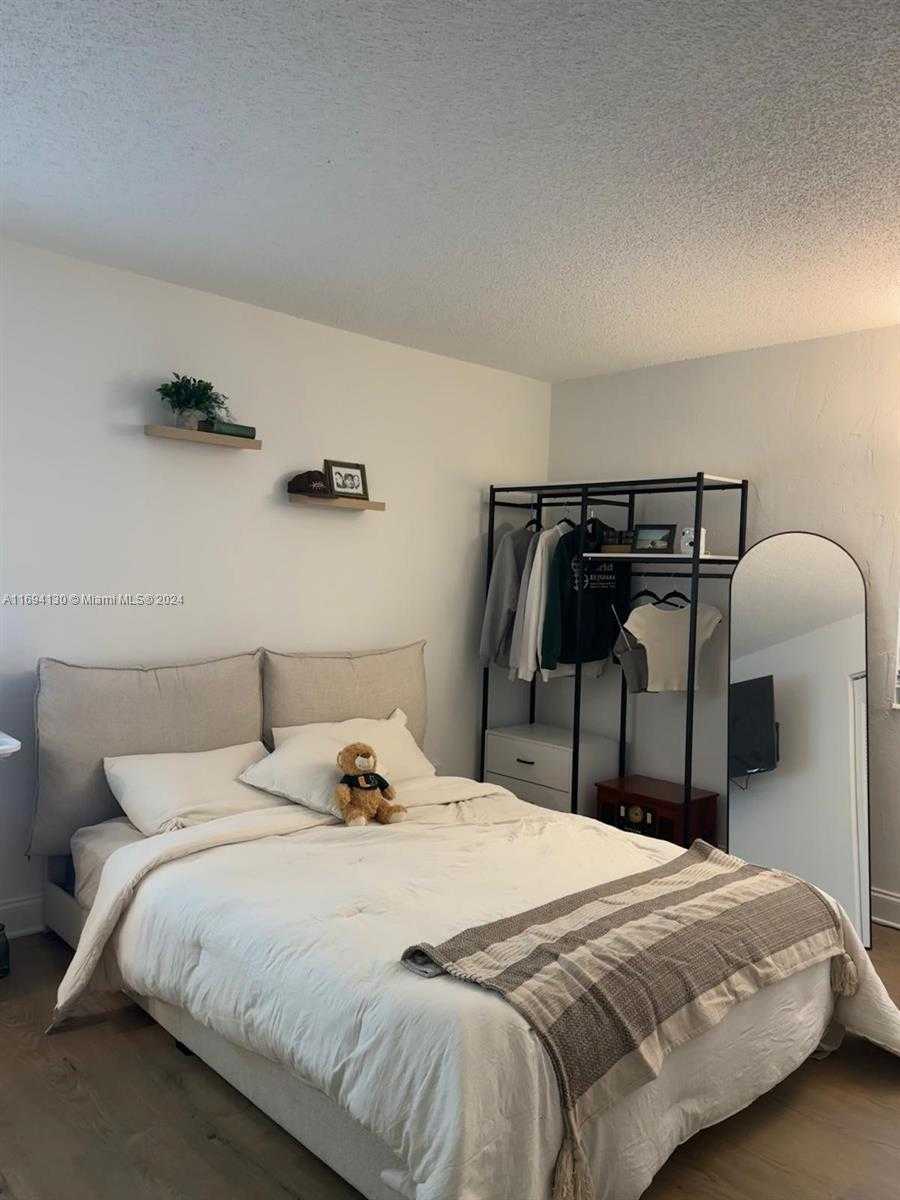 Small Image of 9125 SOUTH WEST 77TH AVE #202, Miami Number 32