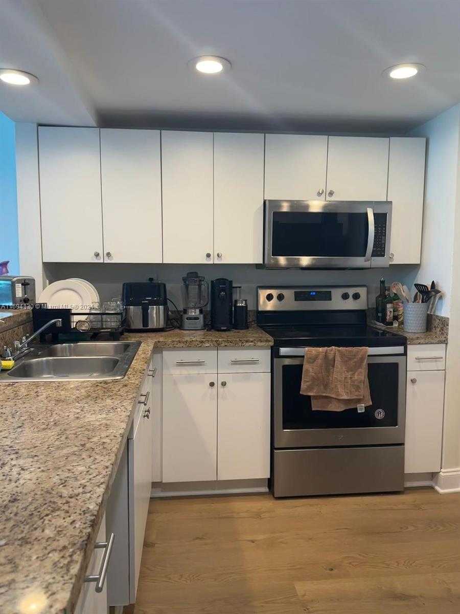 Small Image of 9125 SOUTH WEST 77TH AVE #202, Miami Number 4