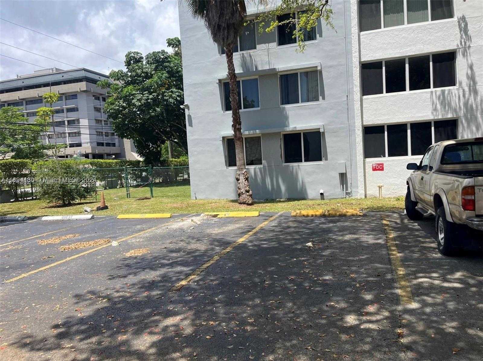 Small Image of 9125 SOUTH WEST 77TH AVE #202, Miami Number 6