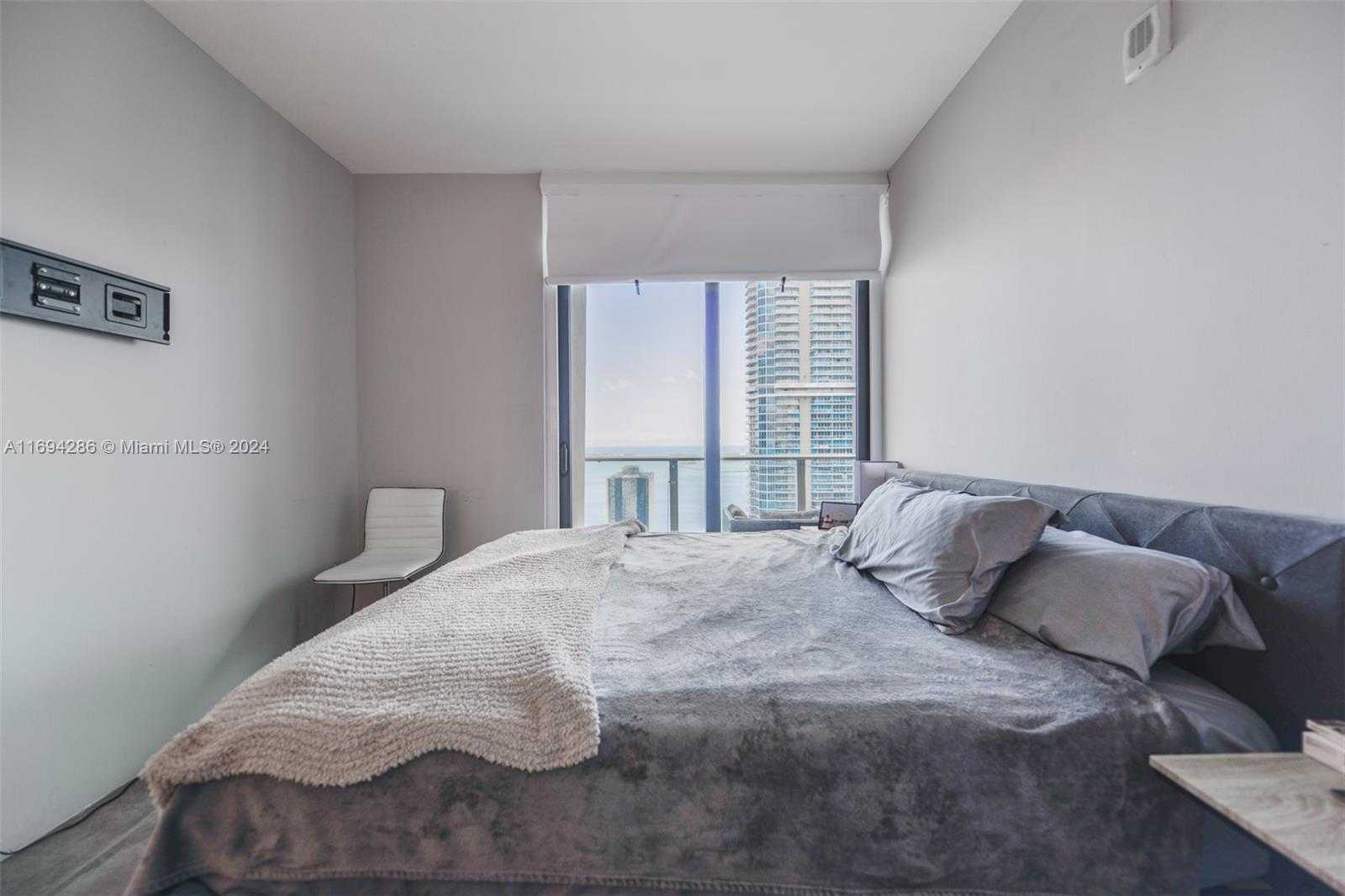 Small Image of 1010 BRICKELL AV #4203, Miami Number 21