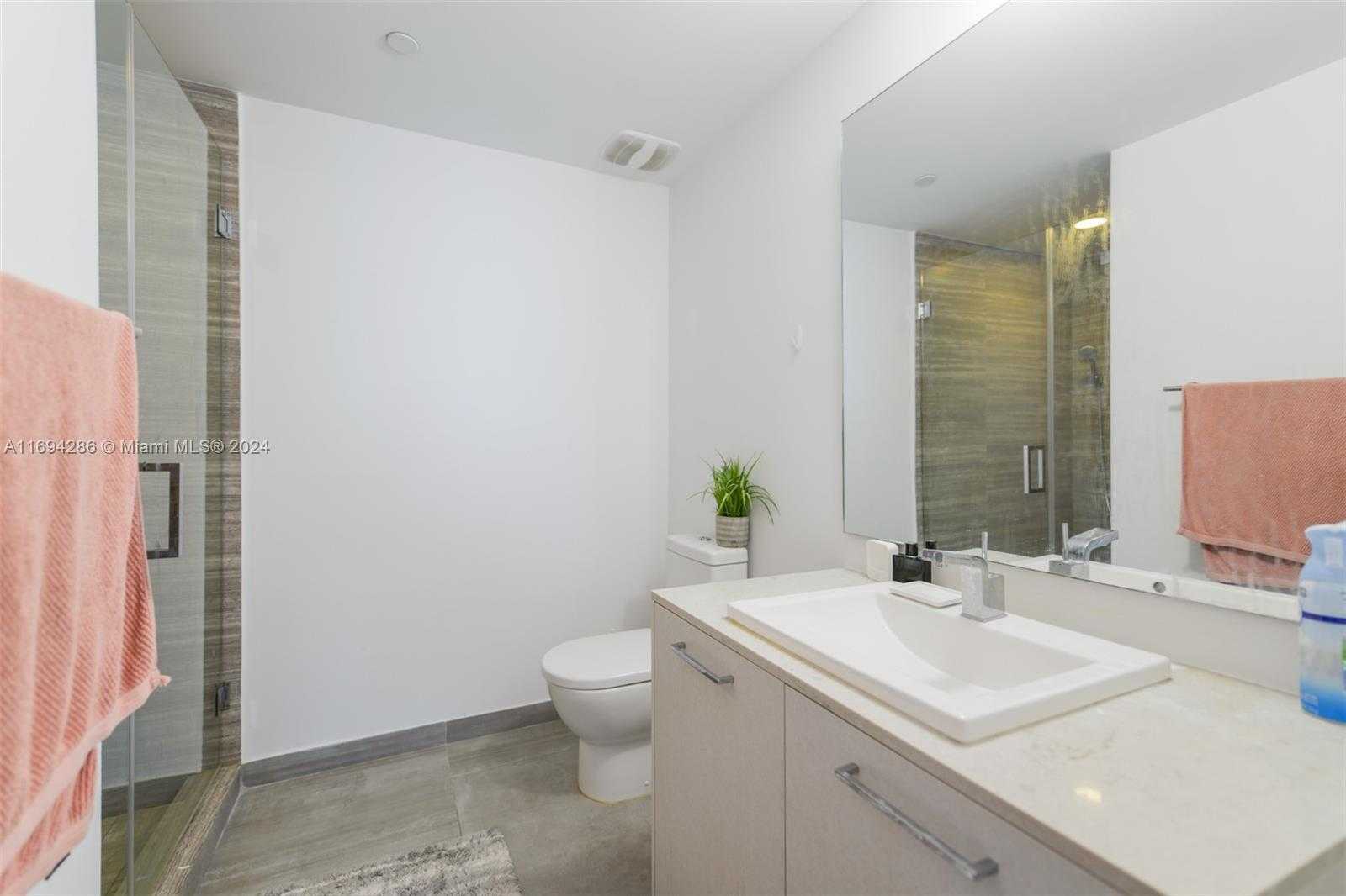 Small Image of 1010 BRICKELL AV #4203, Miami Number 22