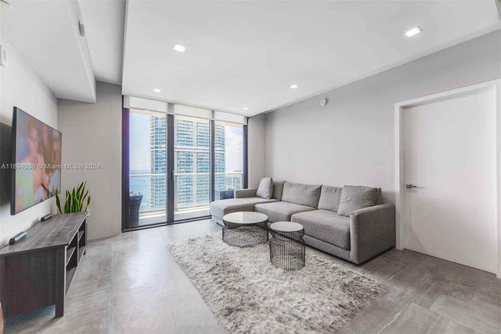 Small Image of 1010 BRICKELL AV #4203, Miami Number 5