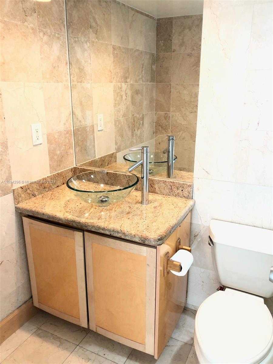 Small Image of 3901 SOUTH OCEAN DR #2J, Hollywood Number 6