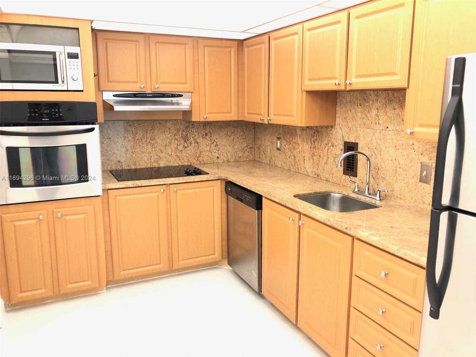 Small Image of 3901 SOUTH OCEAN DR #2J, Hollywood Number 8