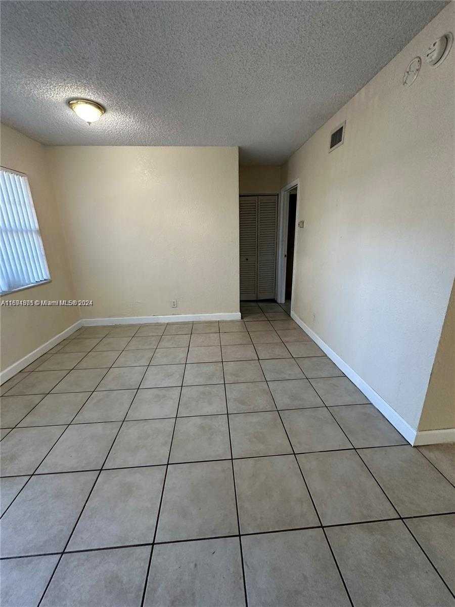 Small Image of 4865 NORTH WEST 9TH DR #4865, Plantation Number 6