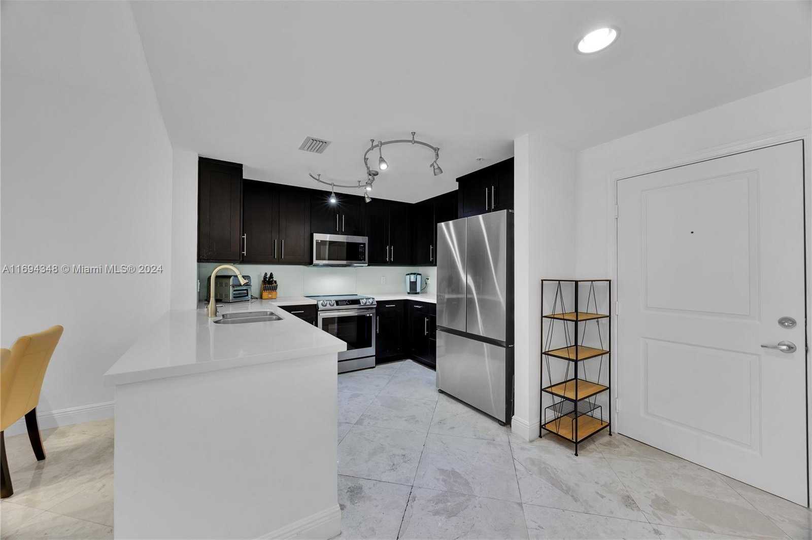 Small Image of 10 ARAGON AVE #810, Coral Gables Number 11