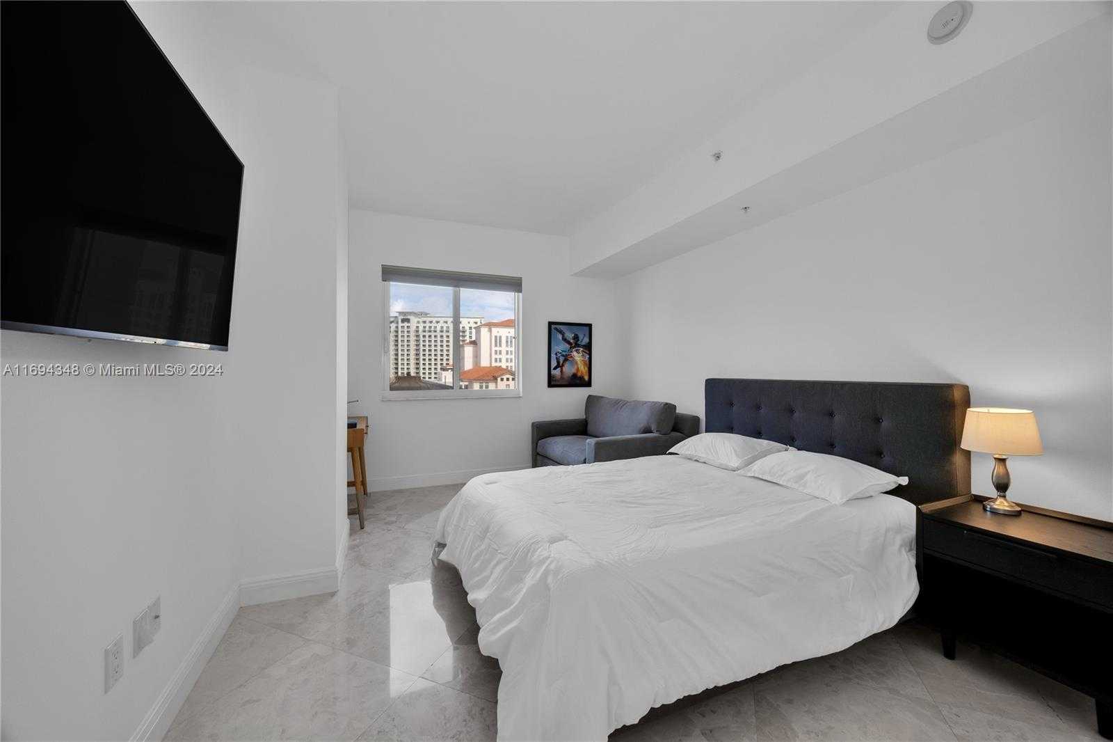 Small Image of 10 ARAGON AVE #810, Coral Gables Number 15