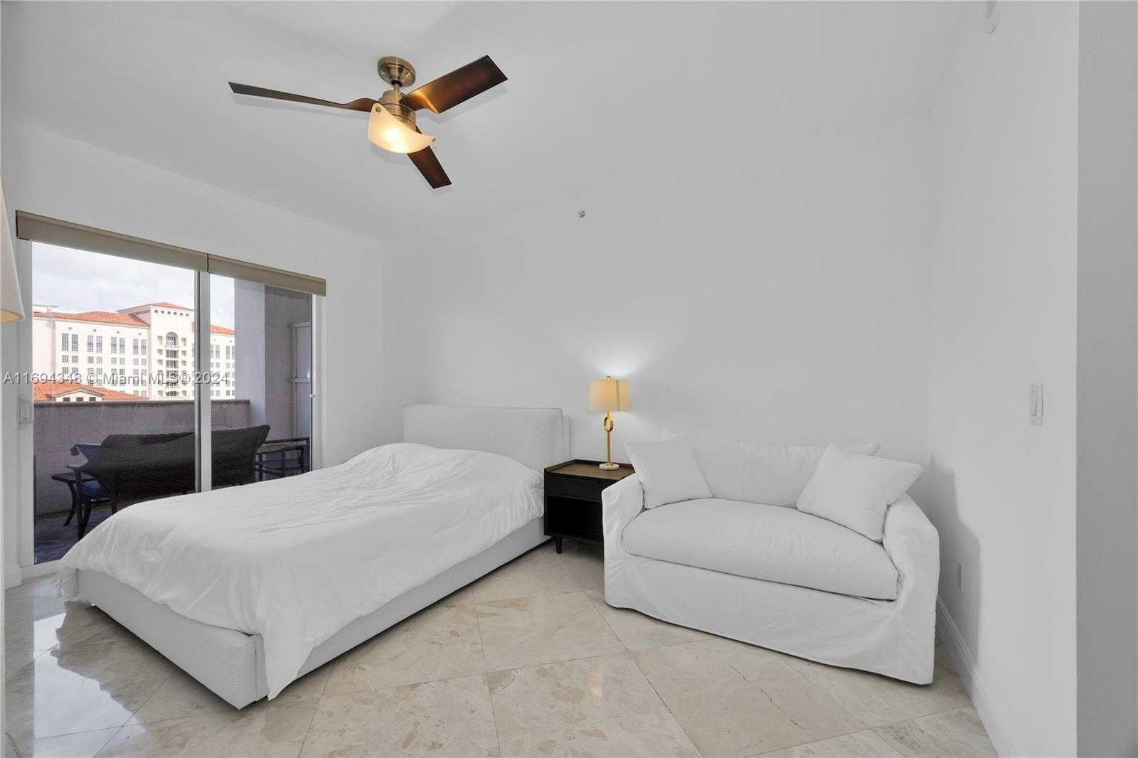 Small Image of 10 ARAGON AVE #810, Coral Gables Number 17