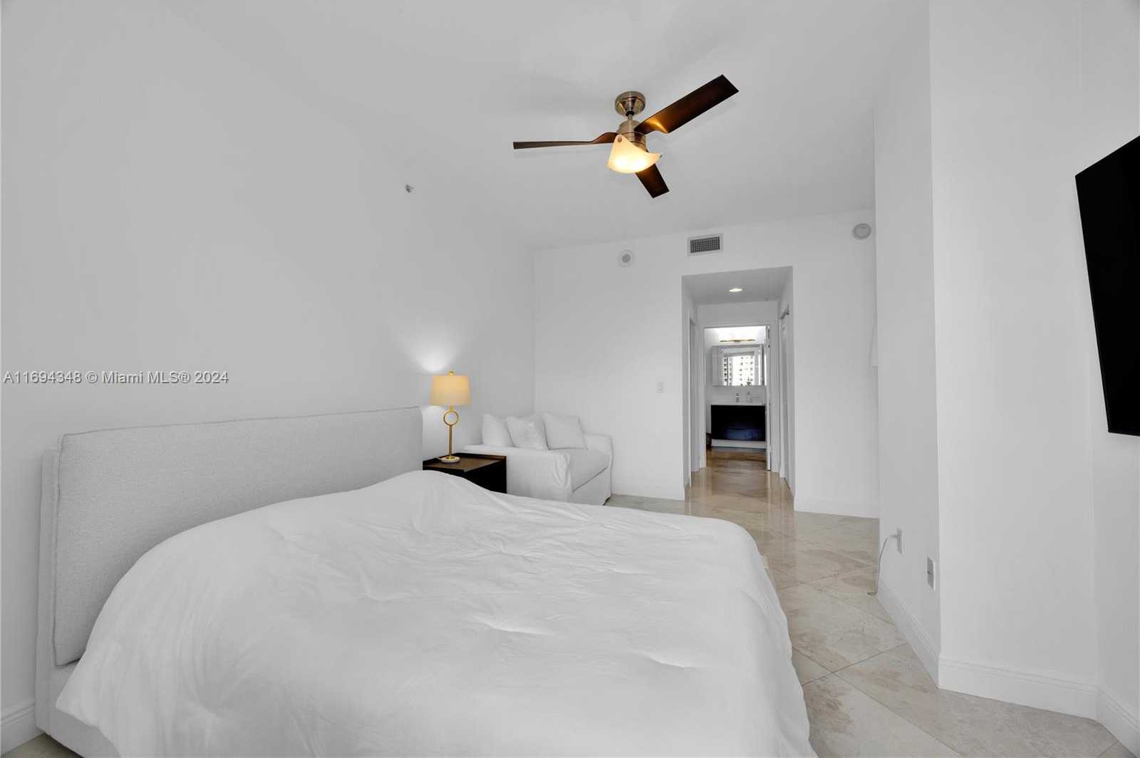 Small Image of 10 ARAGON AVE #810, Coral Gables Number 18