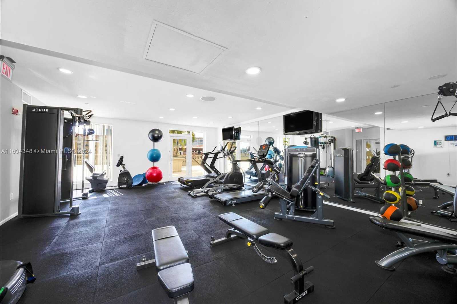 Small Image of 10 ARAGON AVE #810, Coral Gables Number 29