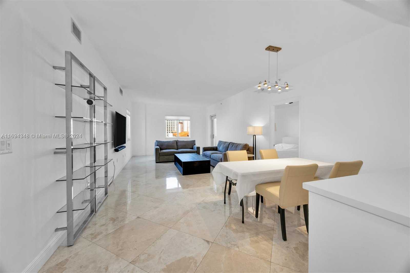 Small Image of 10 ARAGON AVE #810, Coral Gables Number 3