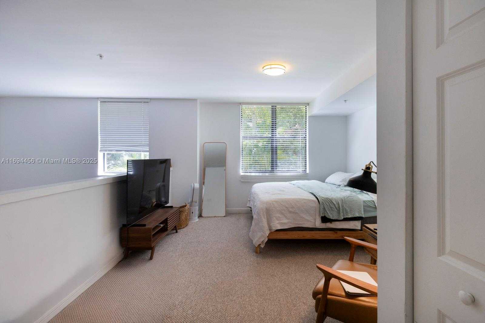 Small Image of 888 DOUGLAS RD #107, Coral Gables Number 13