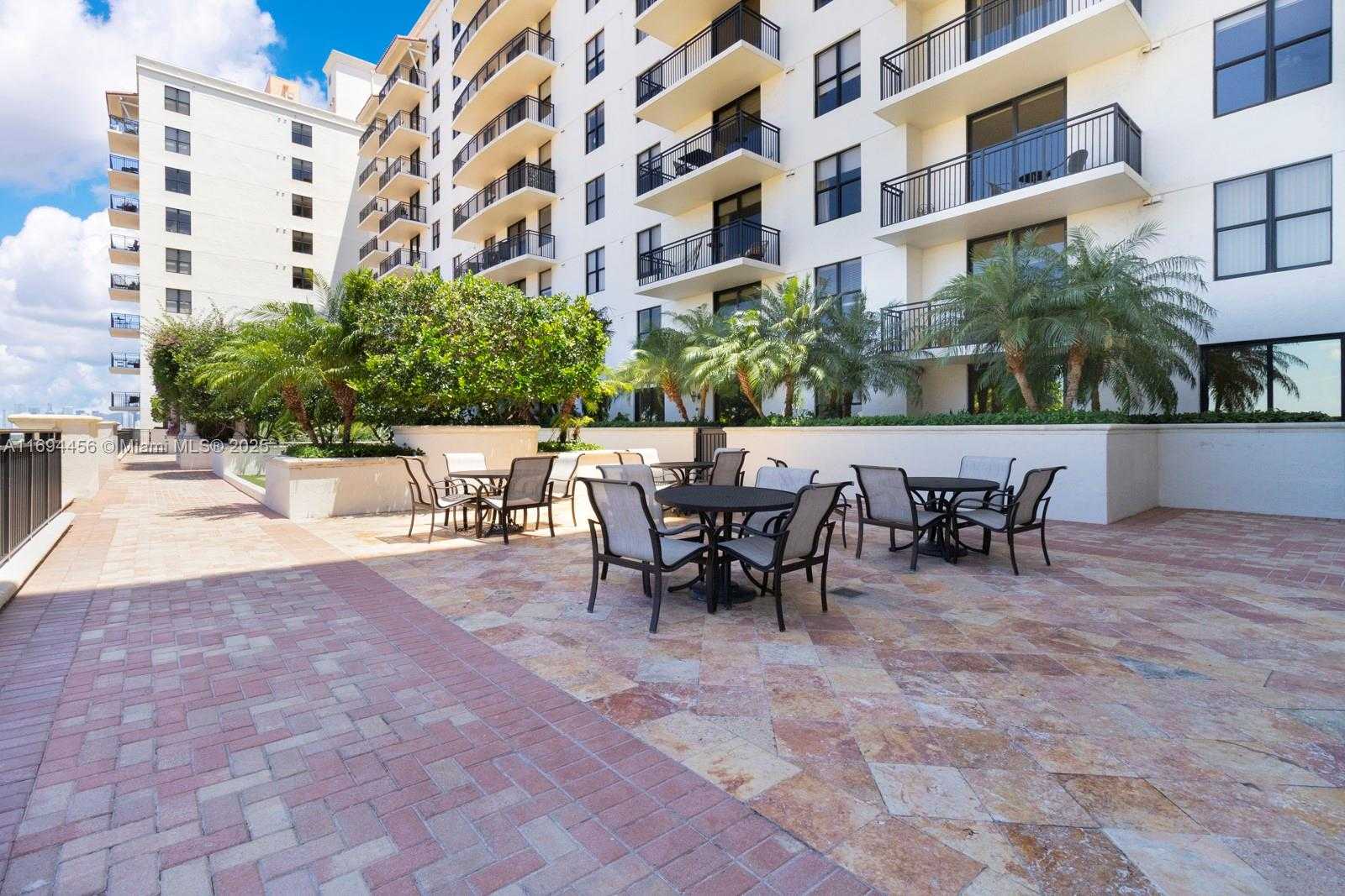 Small Image of 888 DOUGLAS RD #107, Coral Gables Number 23