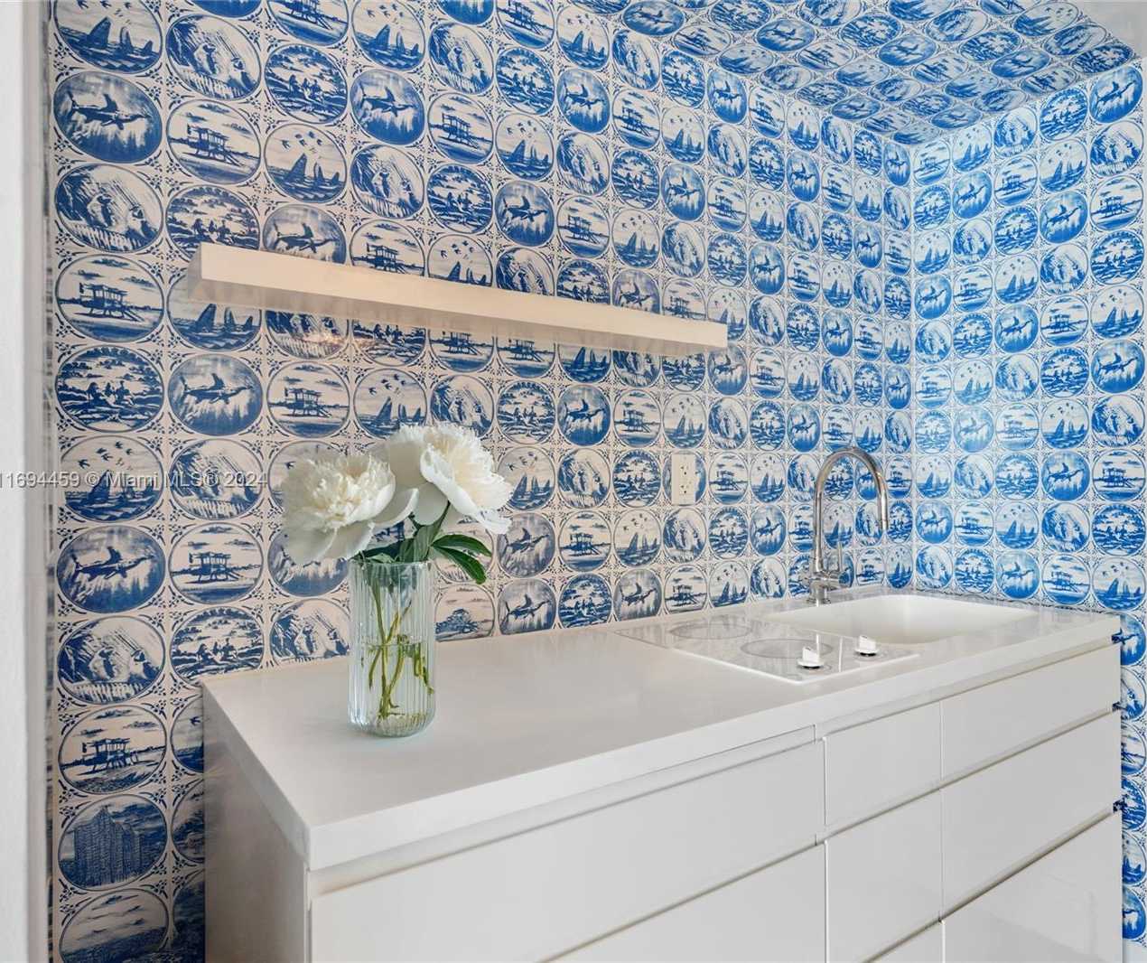 Small Image of 1100 WEST AVE #918, Miami Beach Number 3