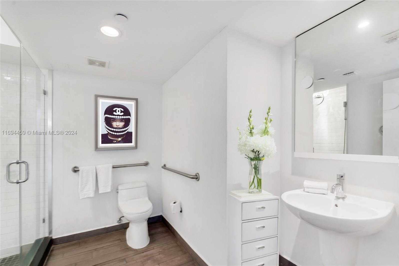 Small Image of 1100 WEST AVE #918, Miami Beach Number 6