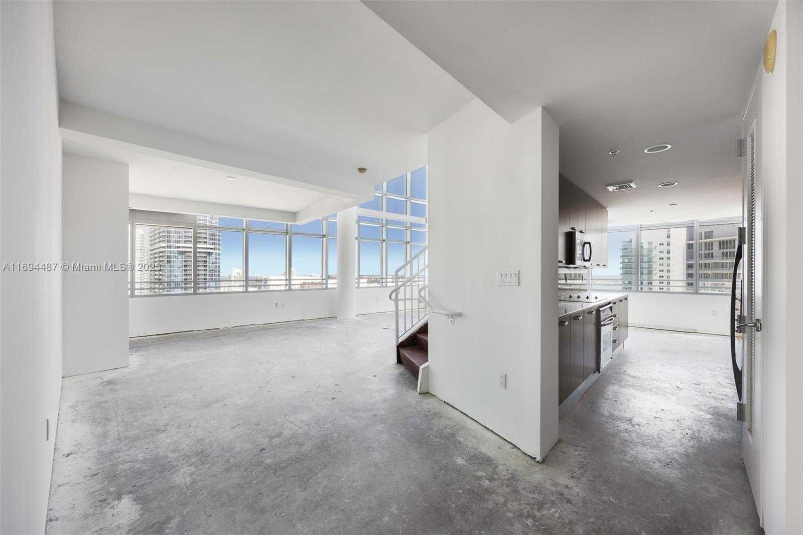 Small Image of 1395 BRICKELL AVE #3410, Miami Number 5