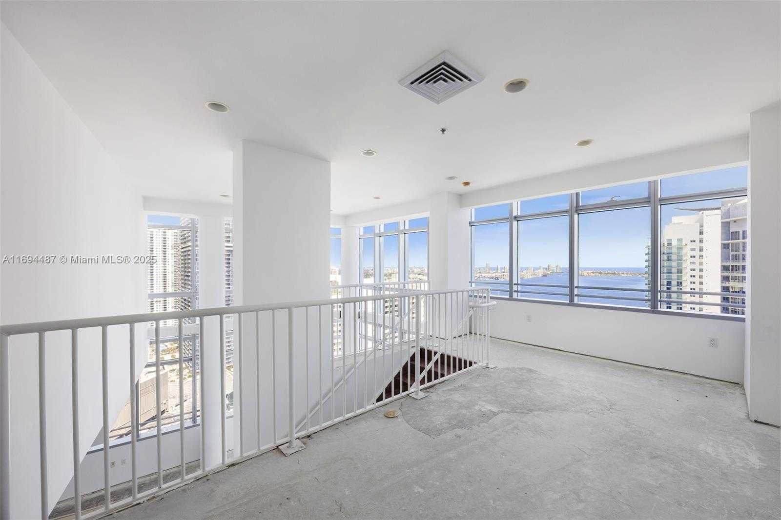 Small Image of 1395 BRICKELL AVE #3410, Miami Number 7