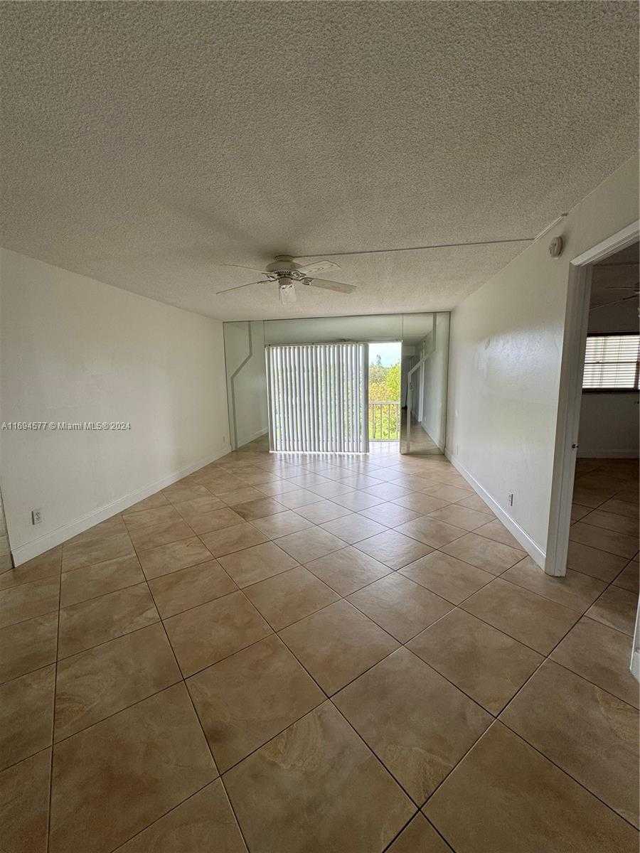 Small Image of 950 HILLCREST DR #302, Hollywood Number 13