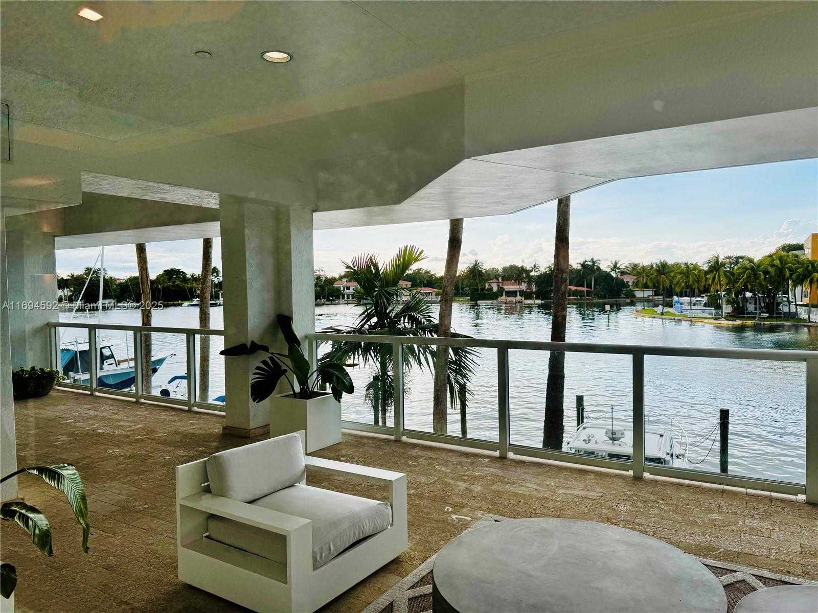 Small Image of 5900 EAST COLLINS AVE #508, Miami Beach Number 17