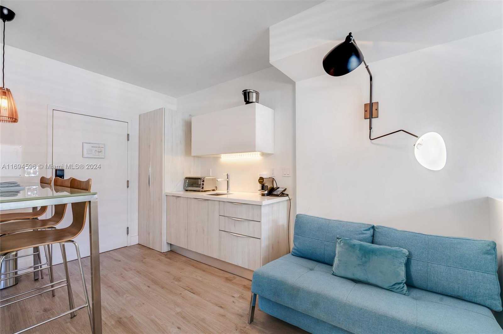 Small Image of 6080 COLLINS AVE #102, Miami Beach Number 9