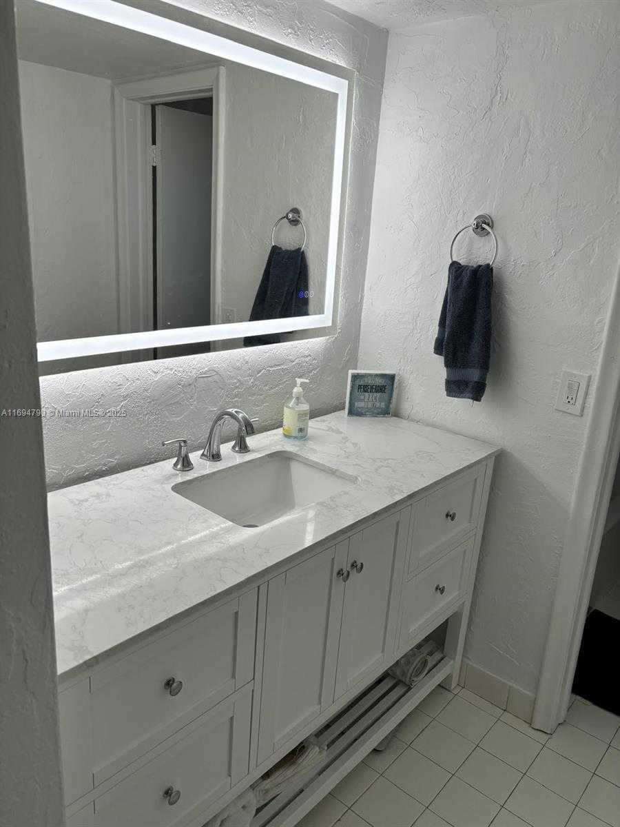Small Image of 6884 NORTH KENDALL DR #C407, Pinecrest Number 6