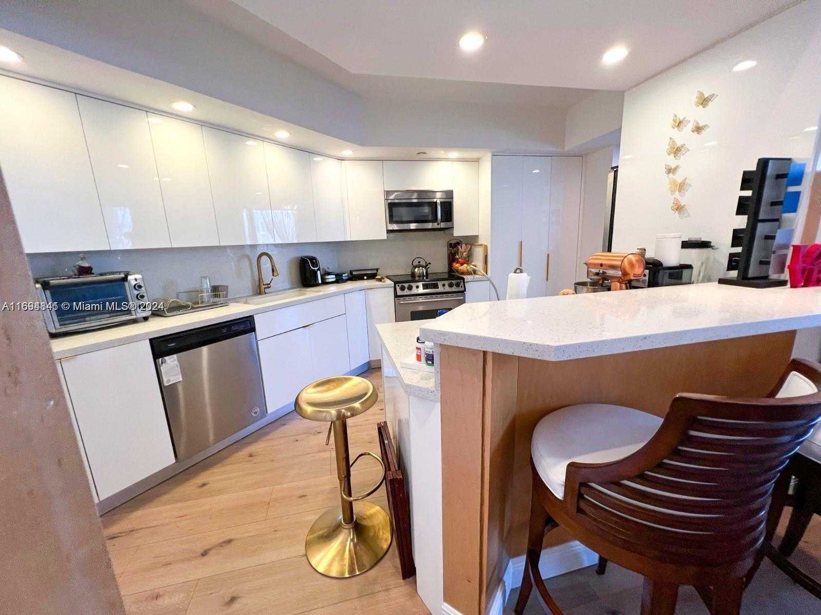 Small Image of 3000 ISLAND BLVD #1201, Aventura Number 11