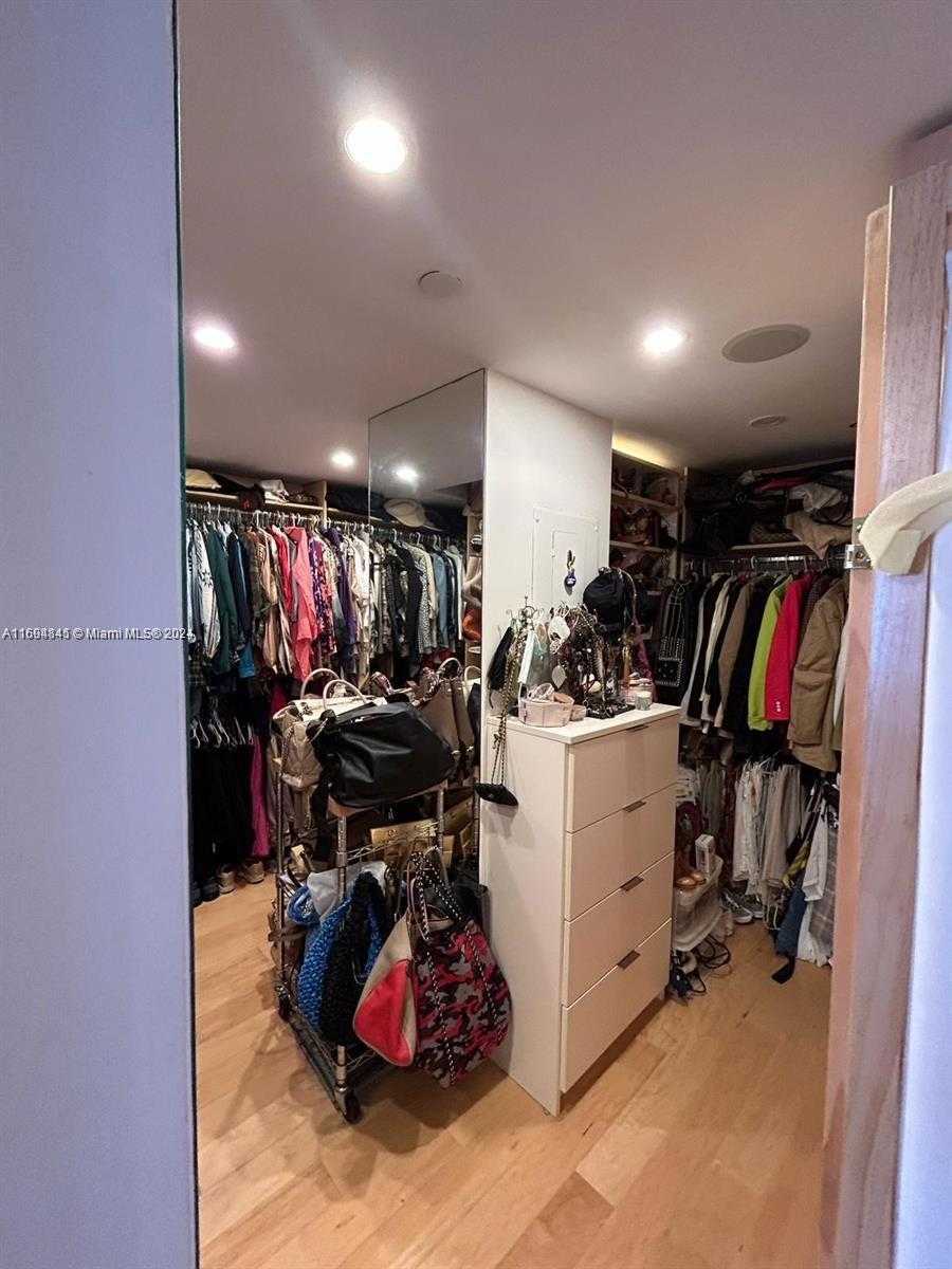 Small Image of 3000 ISLAND BLVD #1201, Aventura Number 22