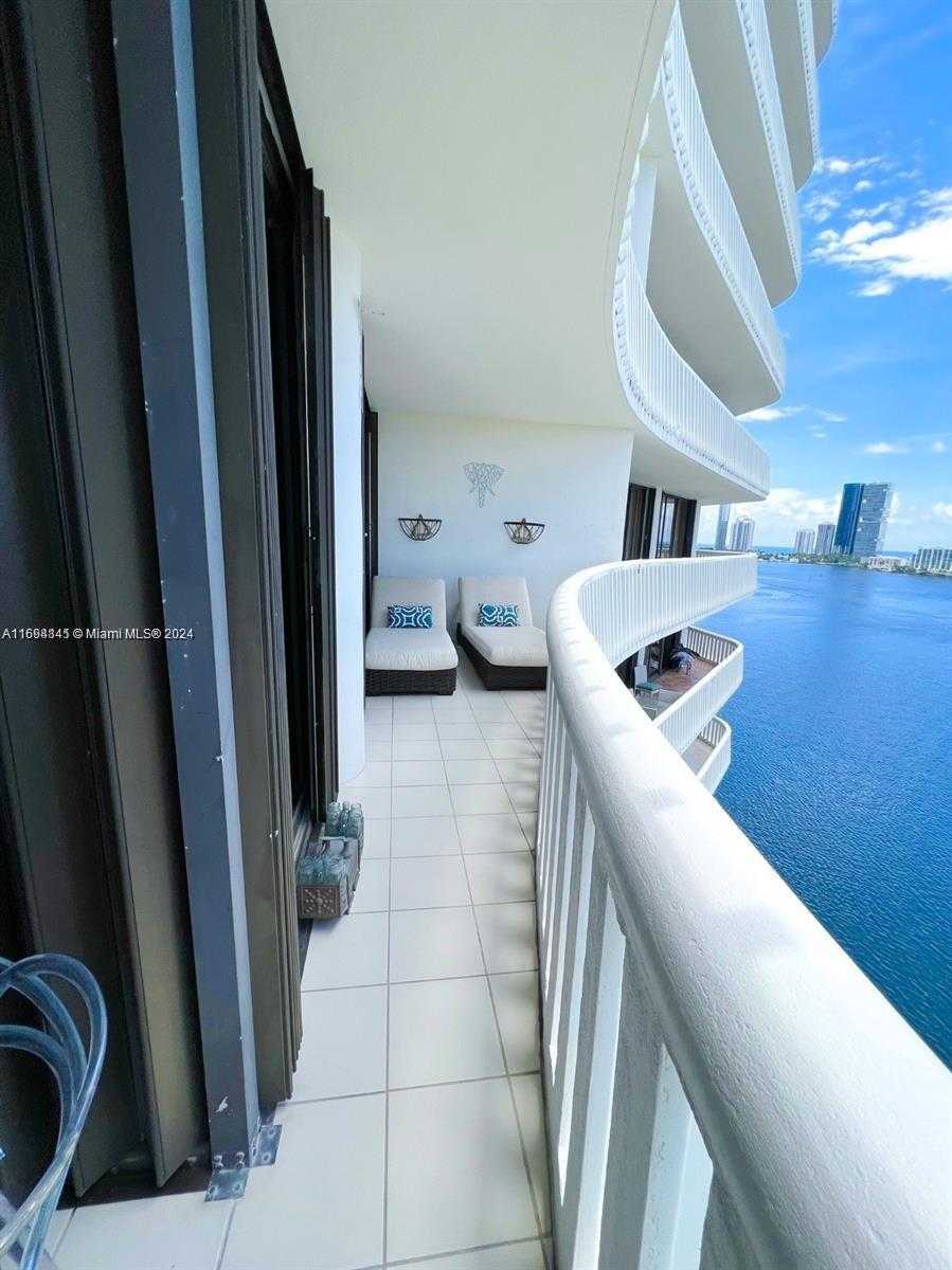 Small Image of 3000 ISLAND BLVD #1201, Aventura Number 23