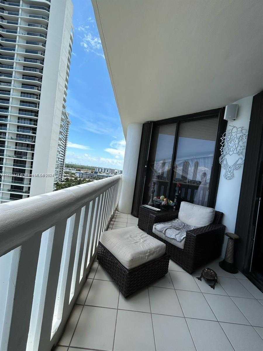 Small Image of 3000 ISLAND BLVD #1201, Aventura Number 26