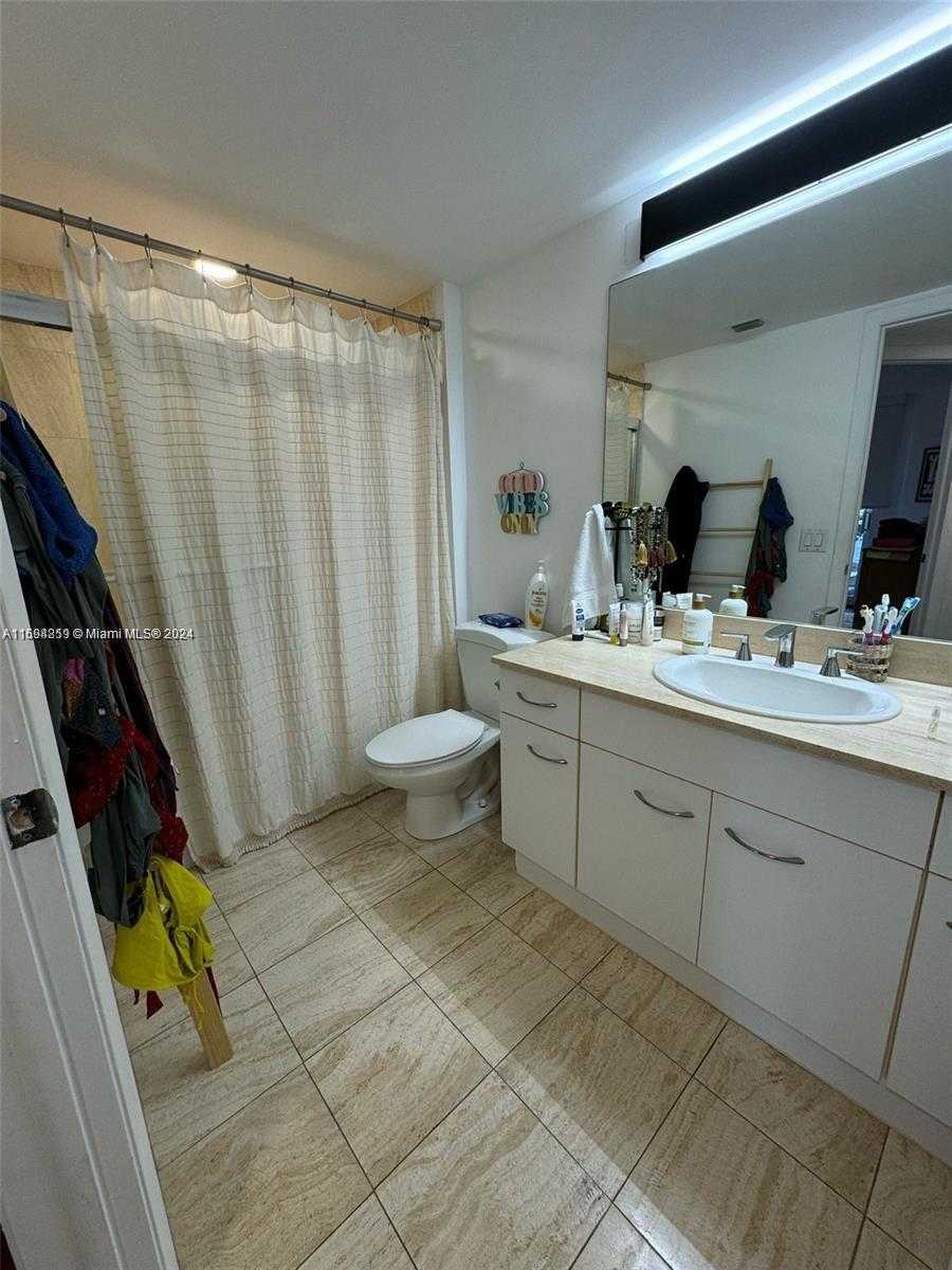 Small Image of 21205 YACHT CLUB DR #401, Aventura Number 17