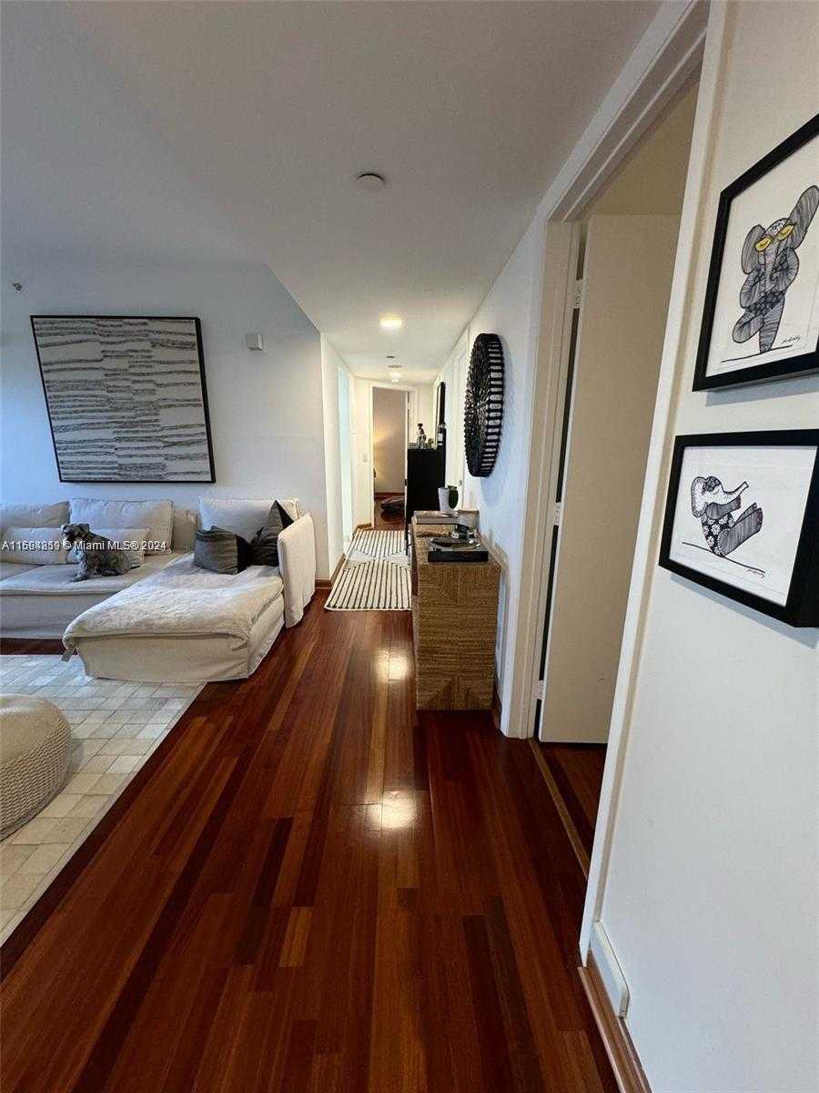 Small Image of 21205 YACHT CLUB DR #401, Aventura Number 5