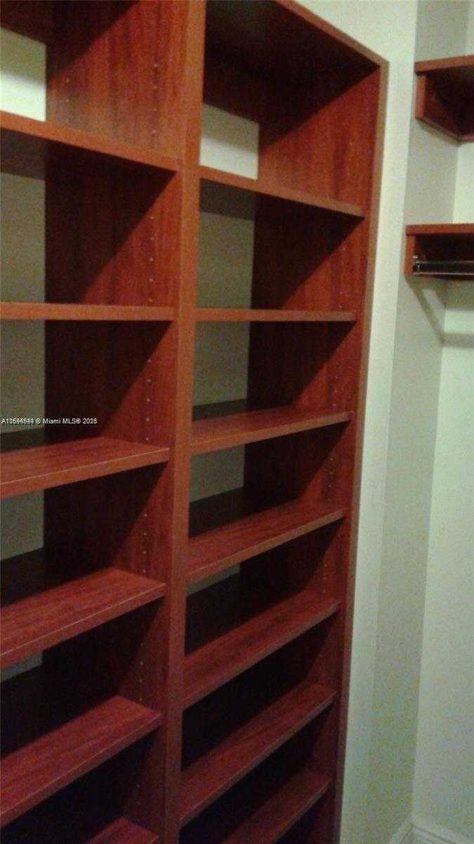 Small Image of 1420 BRICKELL BAY DR #1506D, Miami Number 16