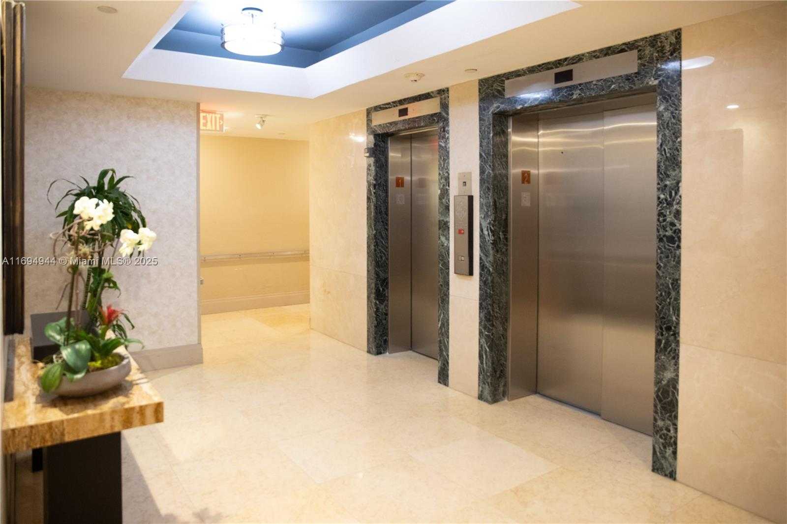 Small Image of 1420 BRICKELL BAY DR #1506D, Miami Number 26