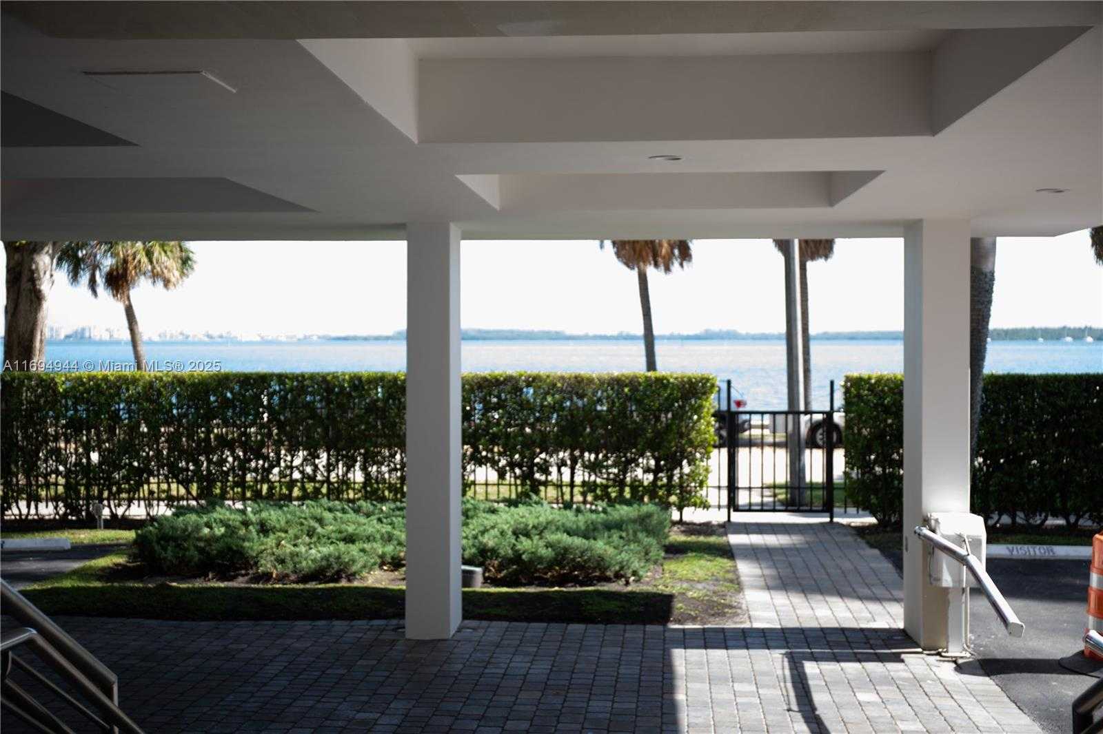 Small Image of 1420 BRICKELL BAY DR #1506D, Miami Number 39