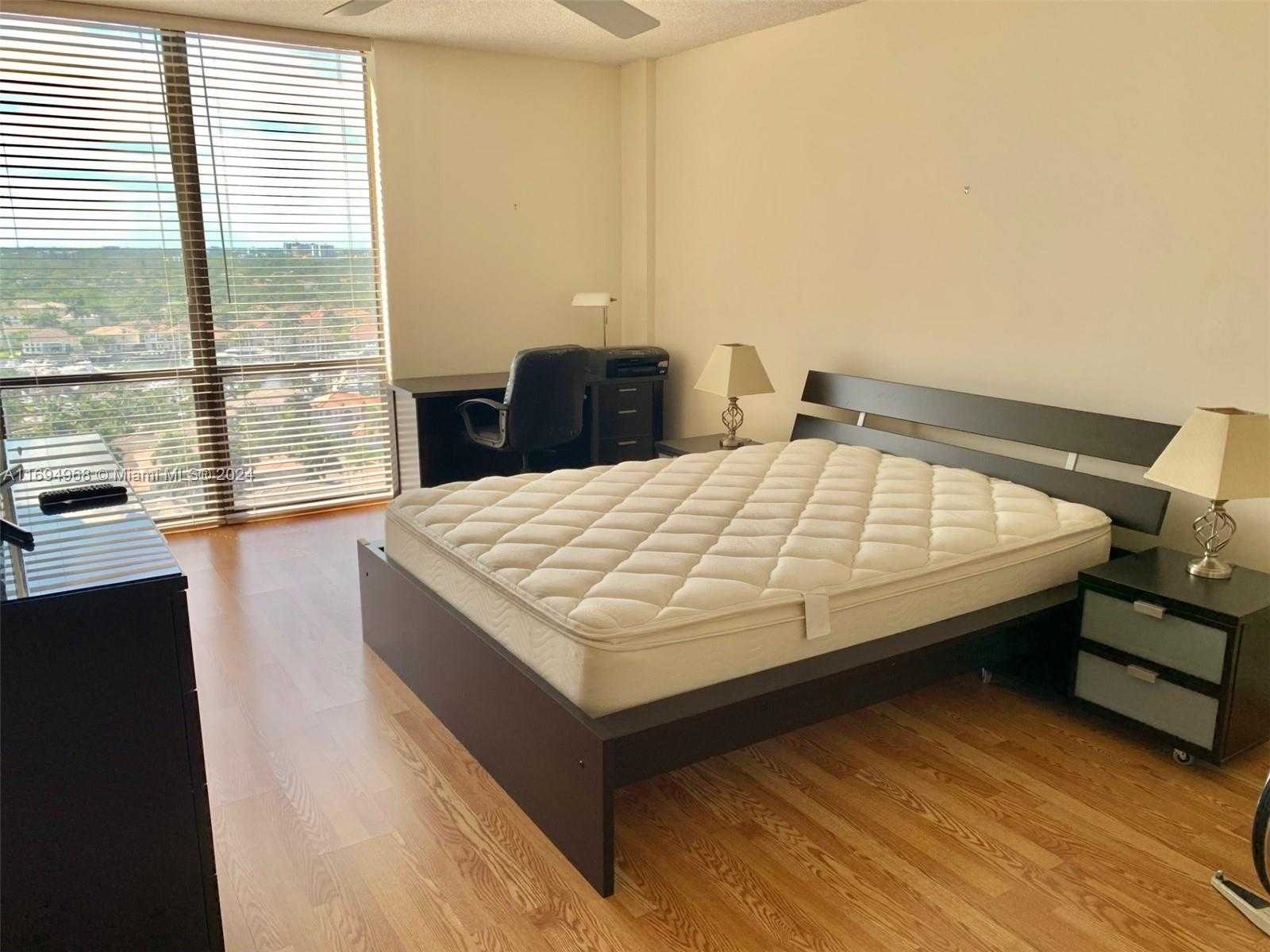 Small Image of 1500 SOUTH OCEAN DR #17E, Hollywood Number 22