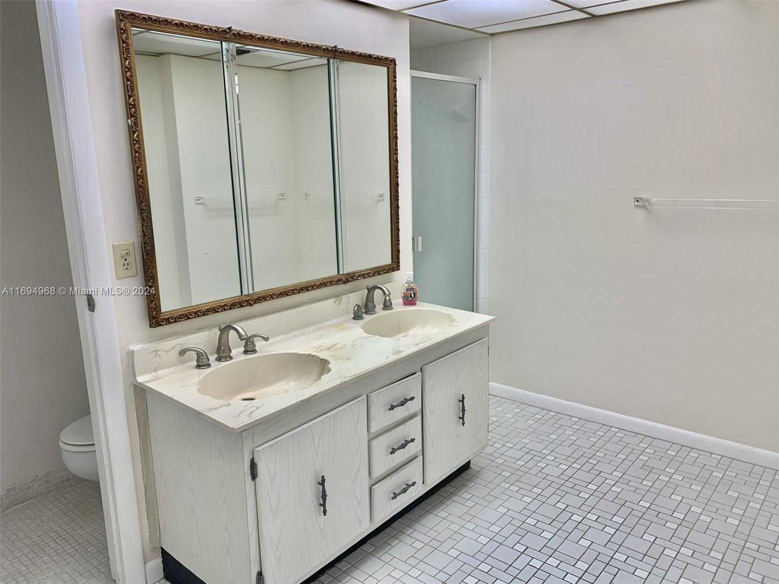 Small Image of 1500 SOUTH OCEAN DR #17E, Hollywood Number 25