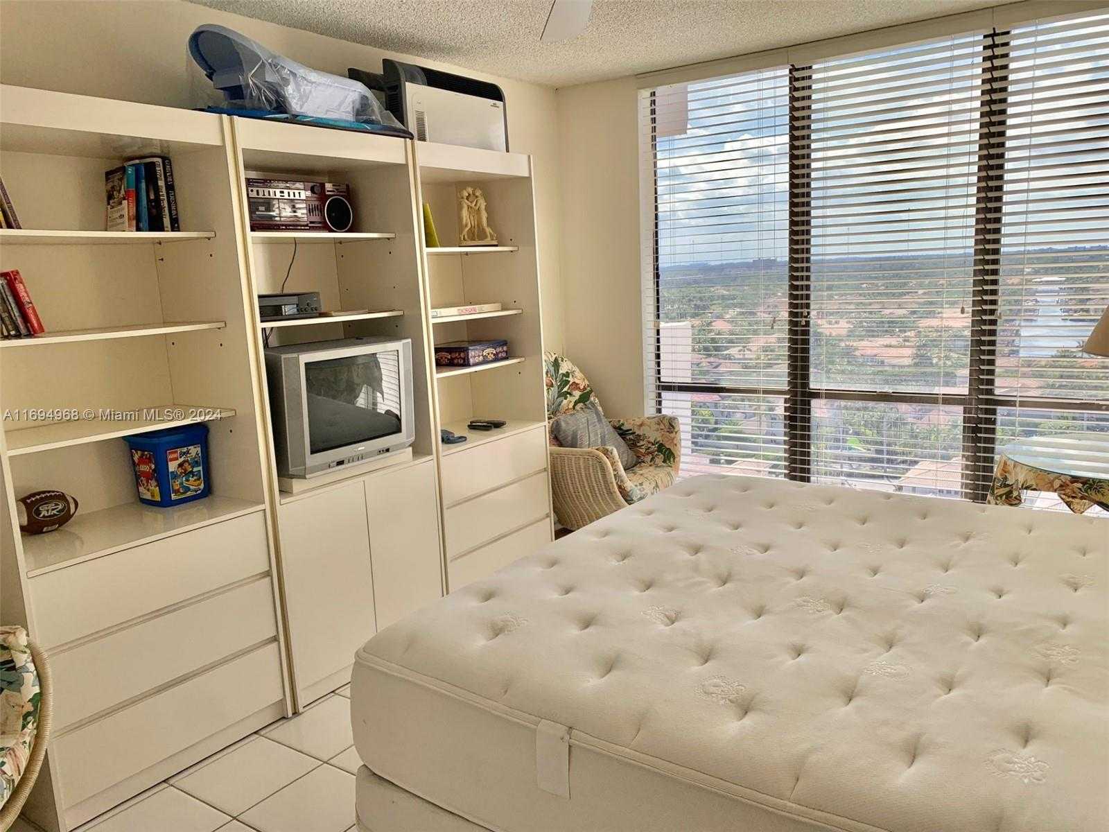 Small Image of 1500 SOUTH OCEAN DR #17E, Hollywood Number 26
