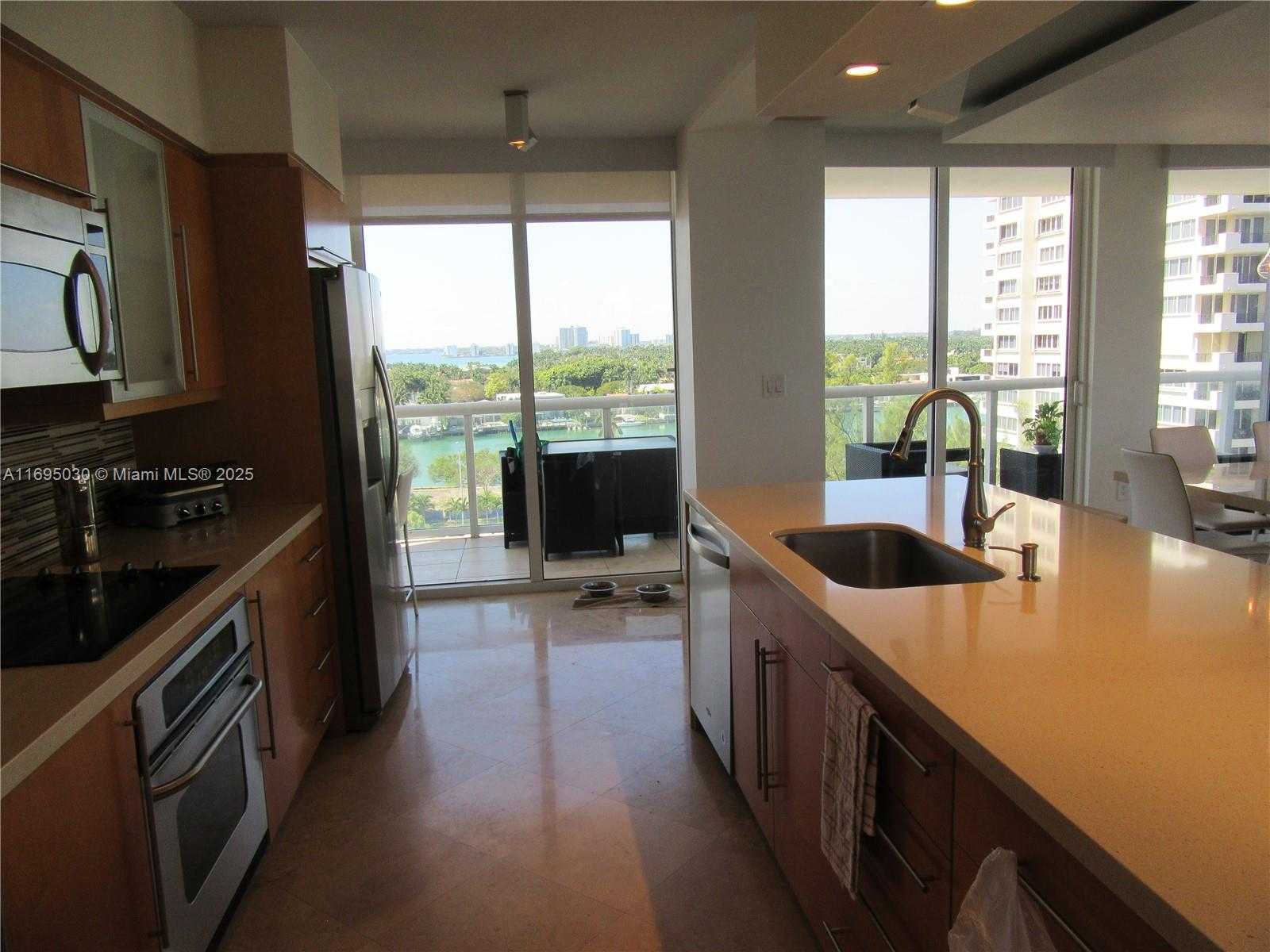 Small Image of 6365 COLLINS AVE #1008, Miami Beach Number 18