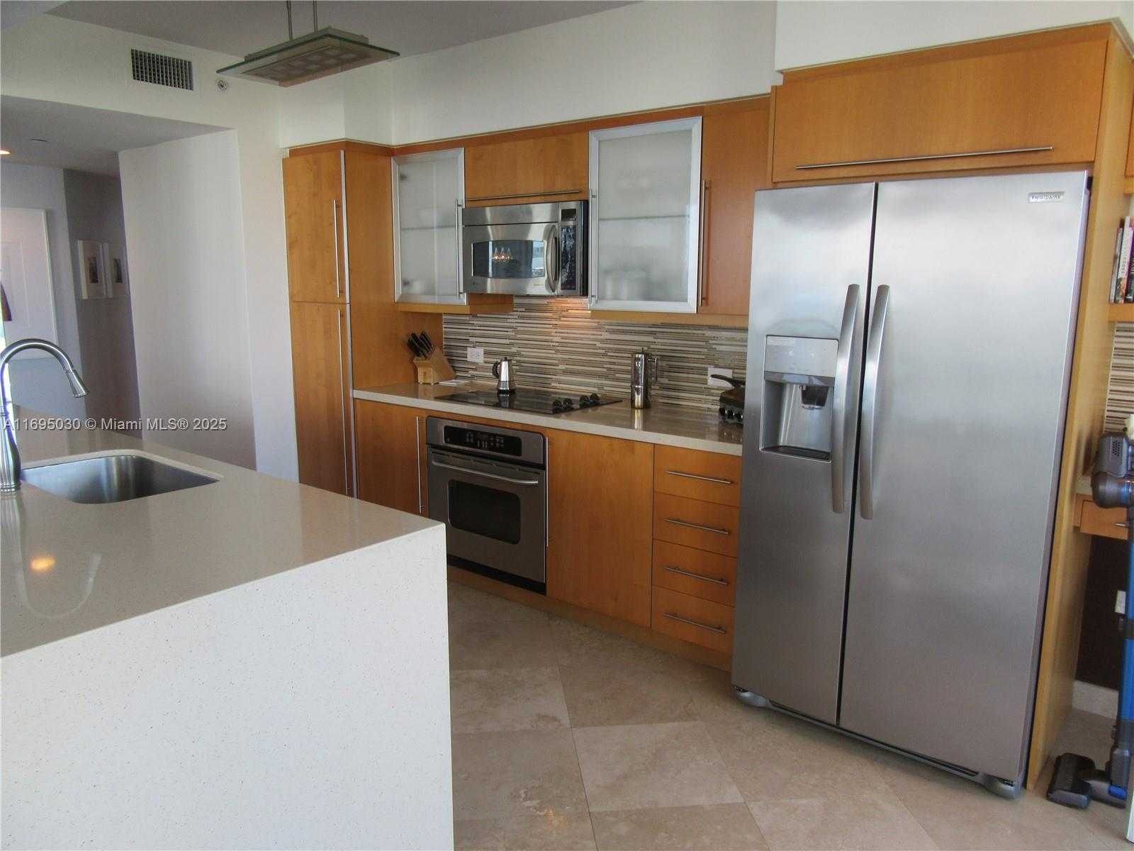 Small Image of 6365 COLLINS AVE #1008, Miami Beach Number 19