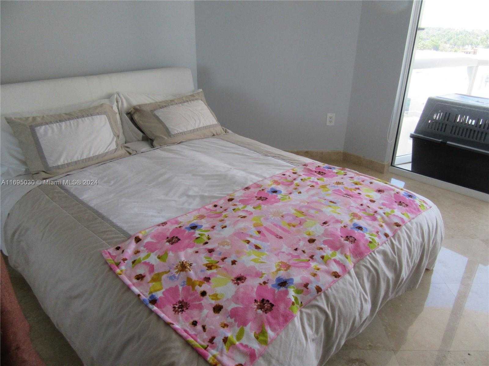 Small Image of 6365 COLLINS AVE #1008, Miami Beach Number 23