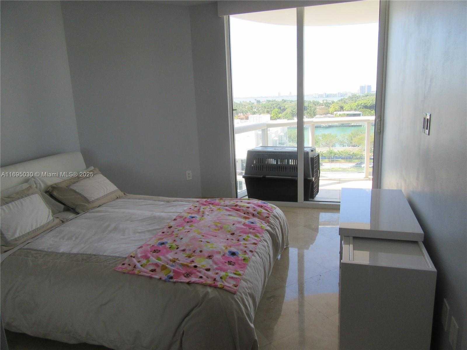 Small Image of 6365 COLLINS AVE #1008, Miami Beach Number 24