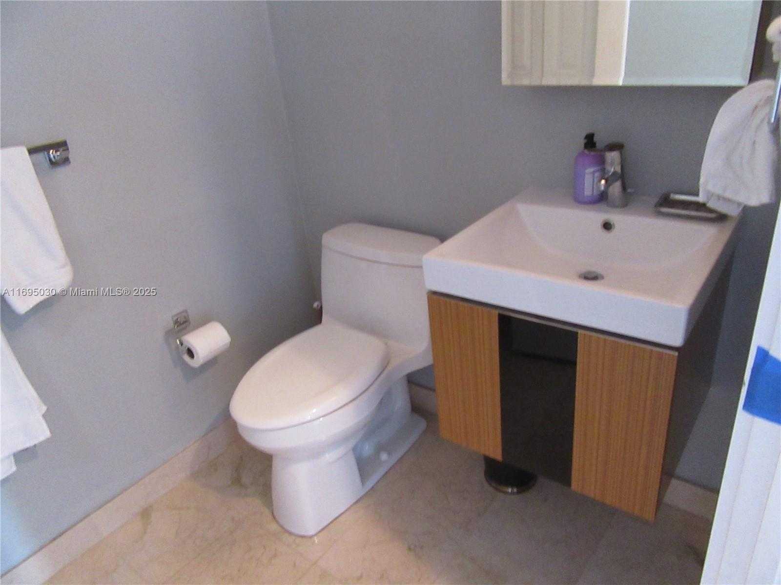 Small Image of 6365 COLLINS AVE #1008, Miami Beach Number 27
