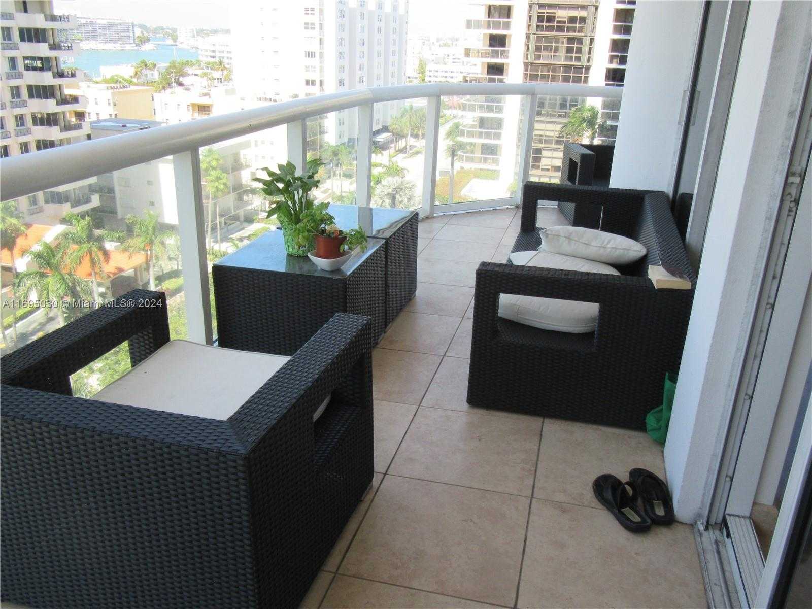 Small Image of 6365 COLLINS AVE #1008, Miami Beach Number 4