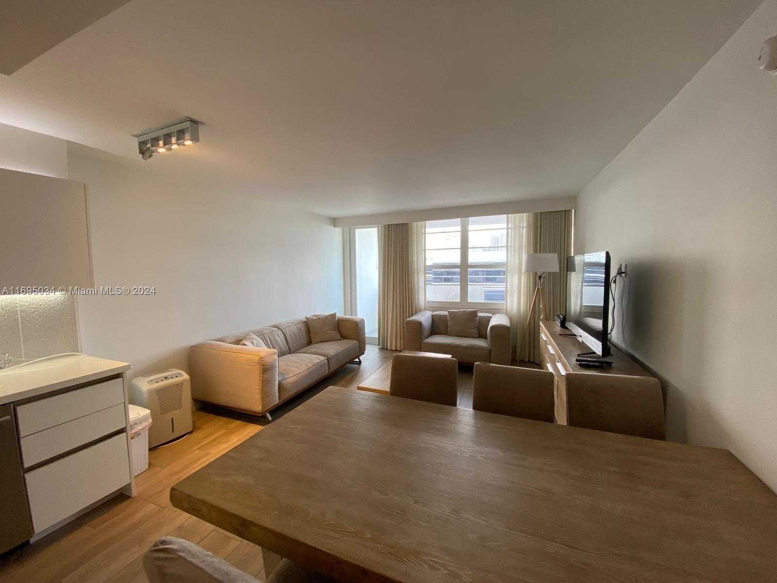 Small Image of 100 LINCOLN RD #1429, Miami Beach Number 2