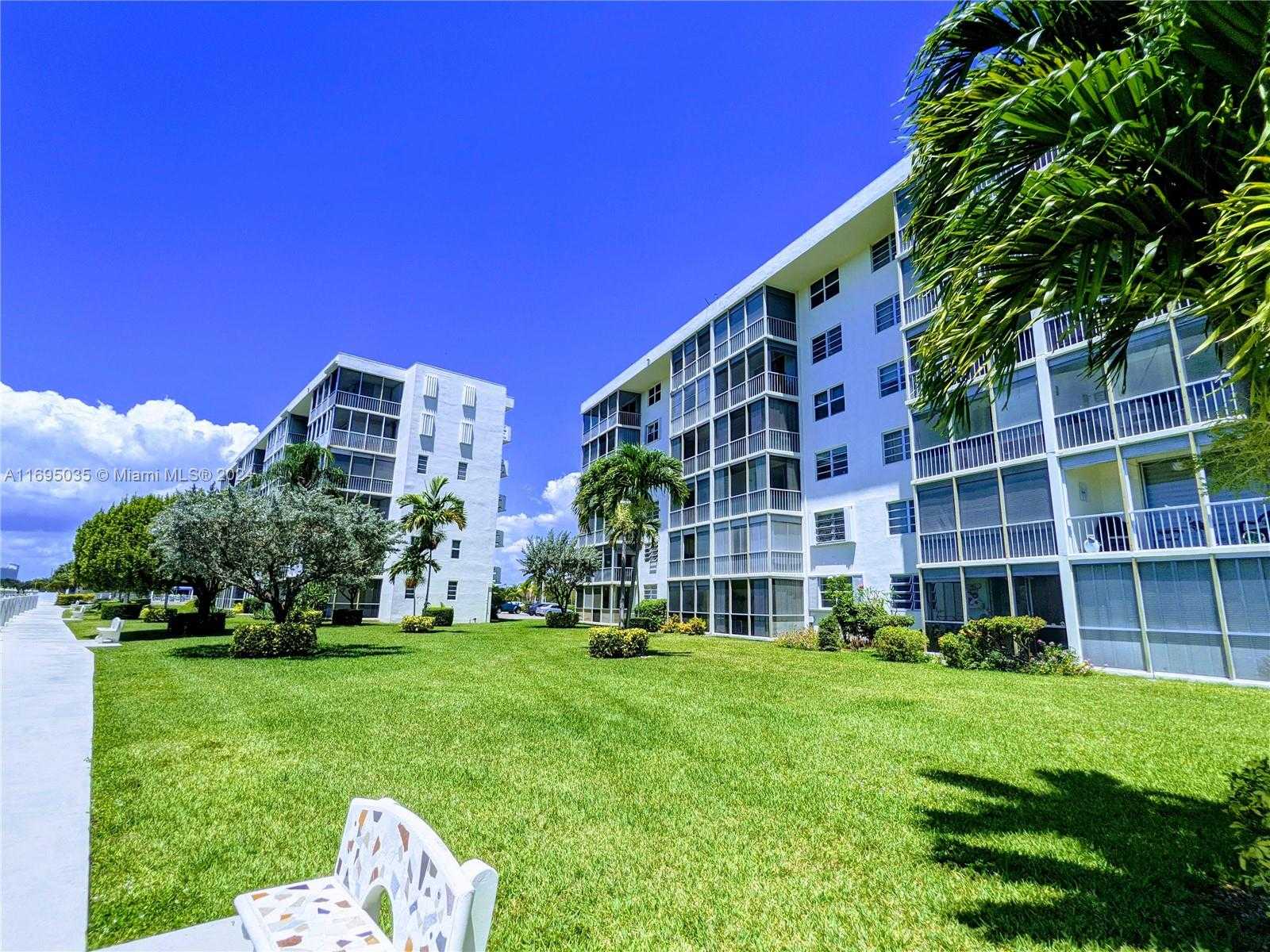 Small Image of 3020 MARCOS DR #S311, Aventura Number 25