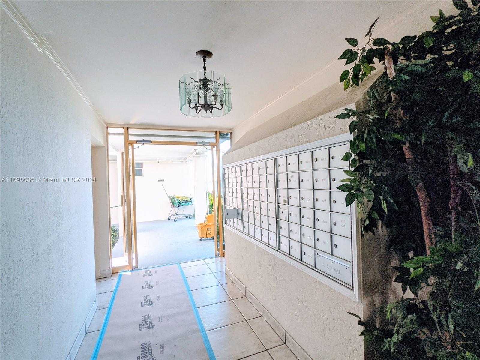Small Image of 3020 MARCOS DR #S311, Aventura Number 28