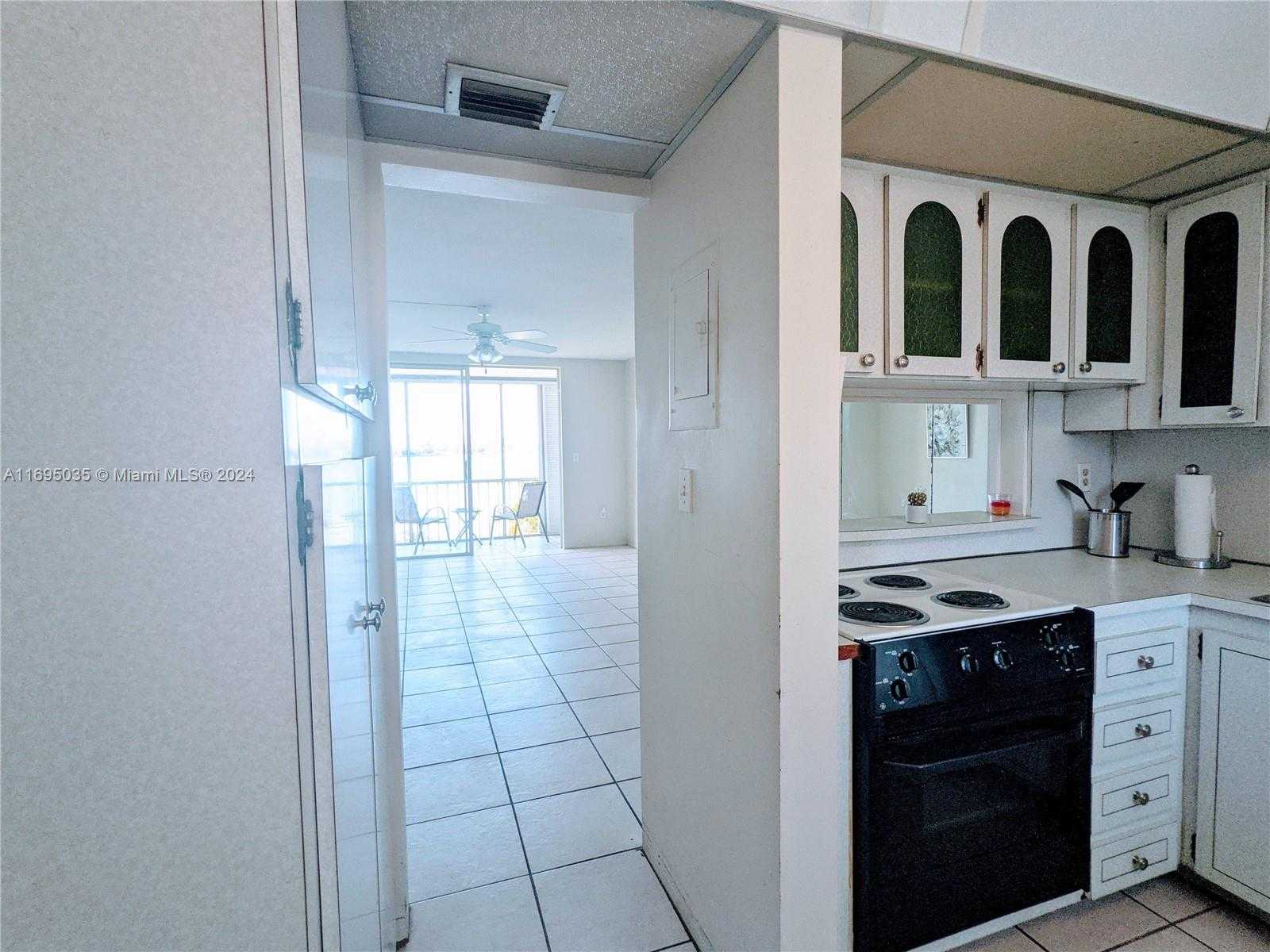 Small Image of 3020 MARCOS DR #S311, Aventura Number 8