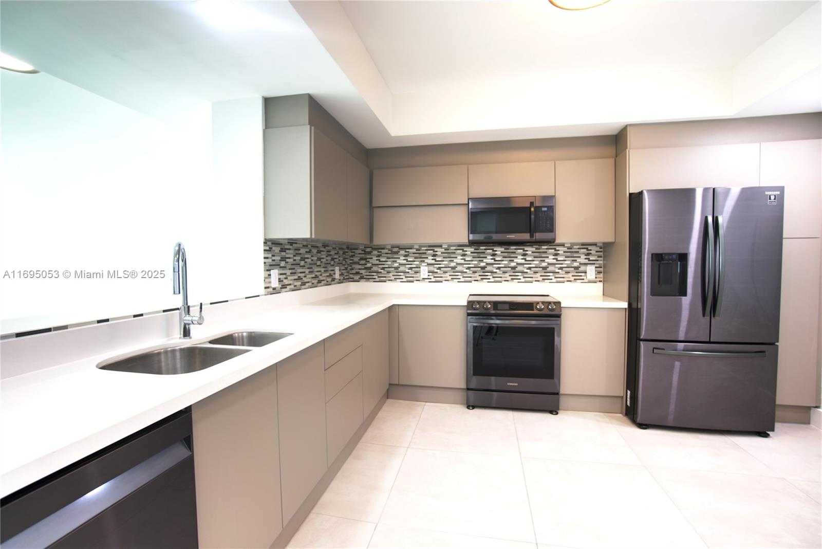 Small Image of 3330 NORTH EAST 190TH ST #1316, Aventura Number 3