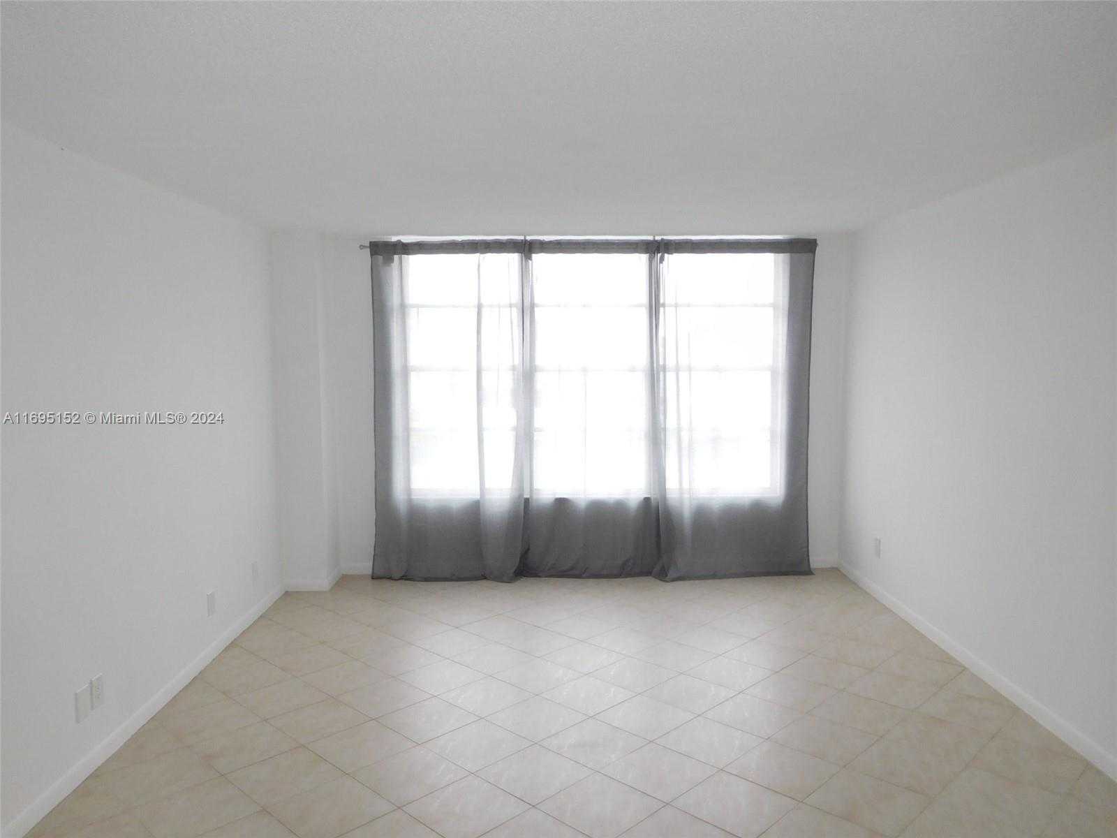 Small Image of 3800 SOUTH OCEAN DR #305, Hollywood Number 5